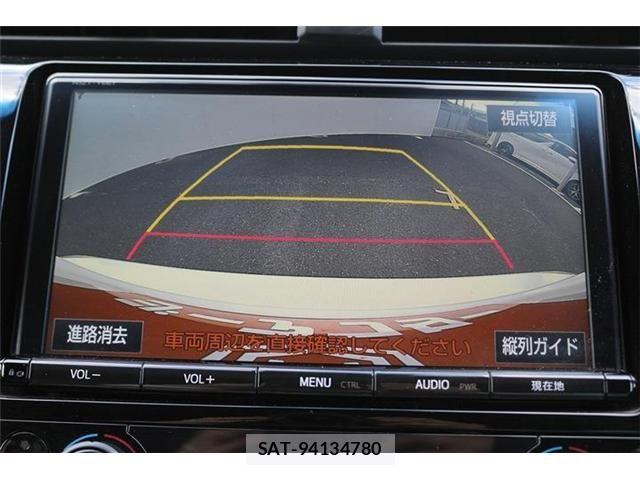 Toyota CAMRY HYBRID 2018-01 8883390-3