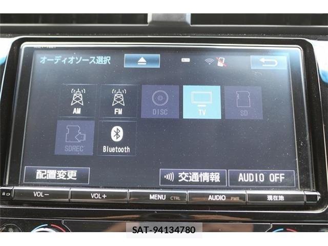 Toyota CAMRY HYBRID 2018-01 8883390-4