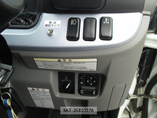 Mitsubishi CANTER 2017-01 1051814-16