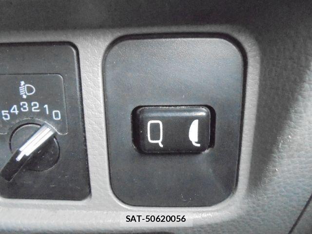 Mitsubishi CANTER 2017-03 1121339-10