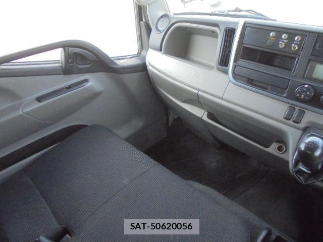 Mitsubishi CANTER 2017-03 1121339-17