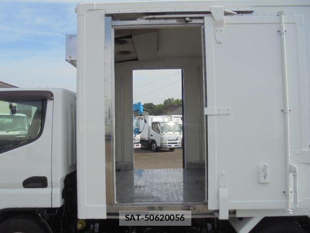 Mitsubishi CANTER 2017-03 1121339-4