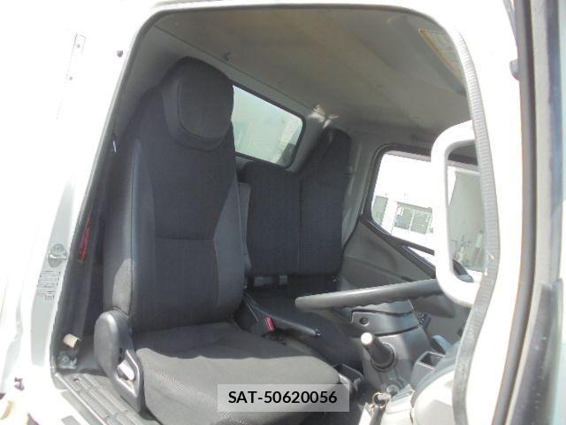 Mitsubishi CANTER 2017-03 1121339-7