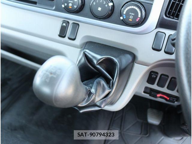 Mitsubishi CANTER 2018-09 1212005-2