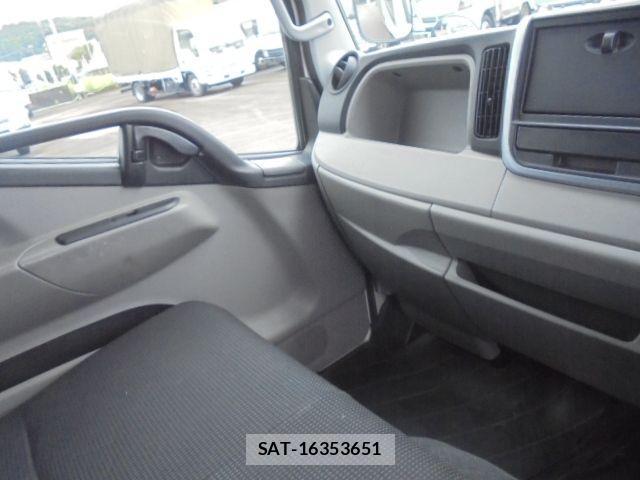 Mitsubishi CANTER 2016-09 1214065-15