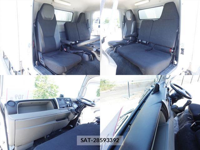 Mitsubishi CANTER 2020-06 1216178-19