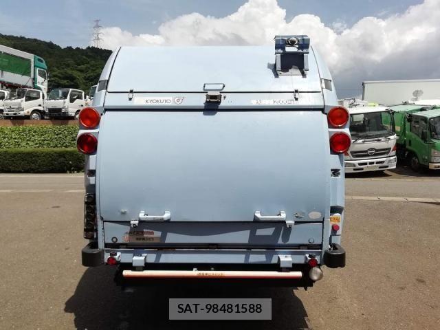 Mitsubishi CANTER 2016-03 1219352-5