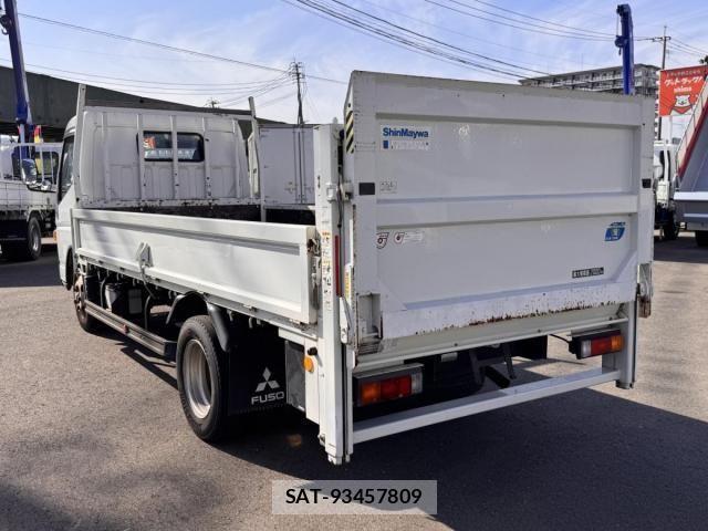 Mitsubishi CANTER 2017-06 1219361-3