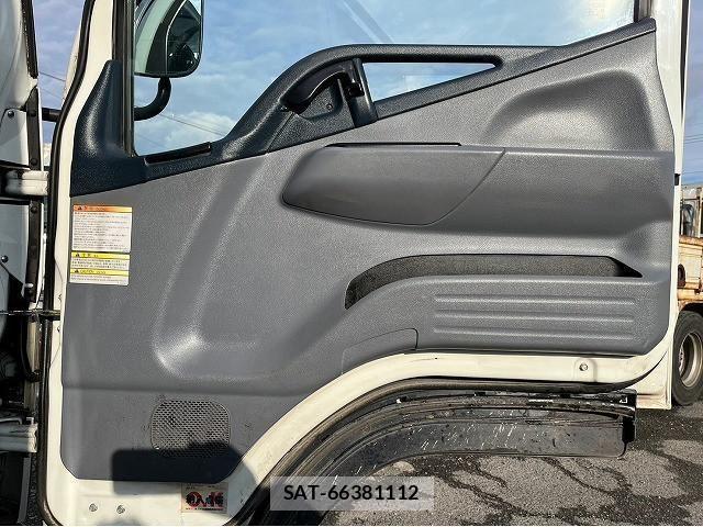 Mitsubishi CANTER 2015-11 1227385-15