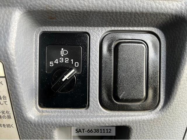 Mitsubishi CANTER 2015-11 1227385-27