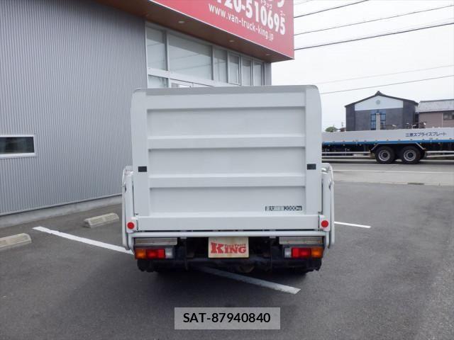 Mitsubishi CANTER 2016-04 1227389-3