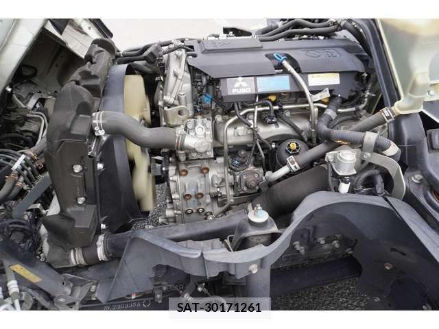 Mitsubishi CANTER 2017-08 1290359-14