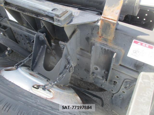 Mitsubishi CANTER 2017-12 1310295-19