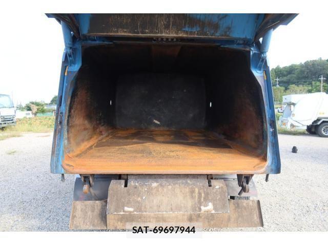 Mitsubishi CANTER 2020-09 1317883-27