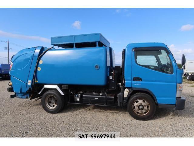 Mitsubishi CANTER 2020-09 1317883-3