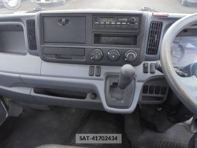 Mitsubishi CANTER 2011-10 1353603-9