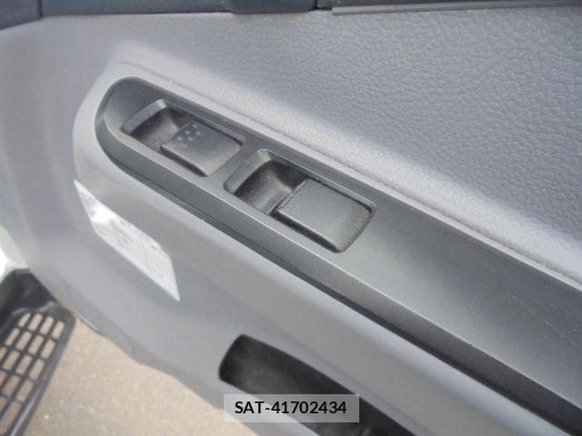 Mitsubishi CANTER 2011-10 1353603-7