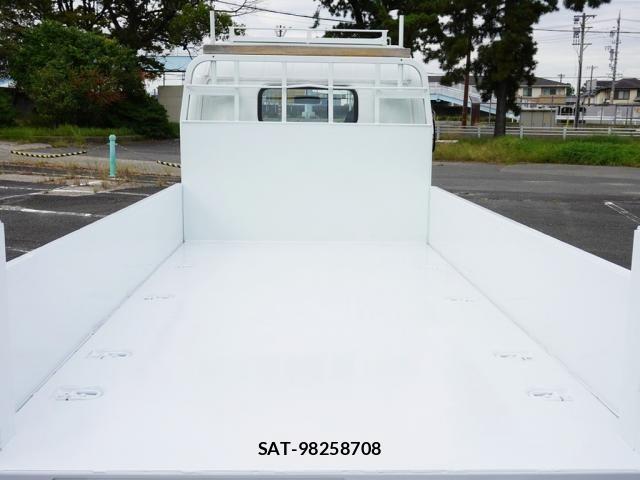 Mitsubishi CANTER 2020-06 1353610-4