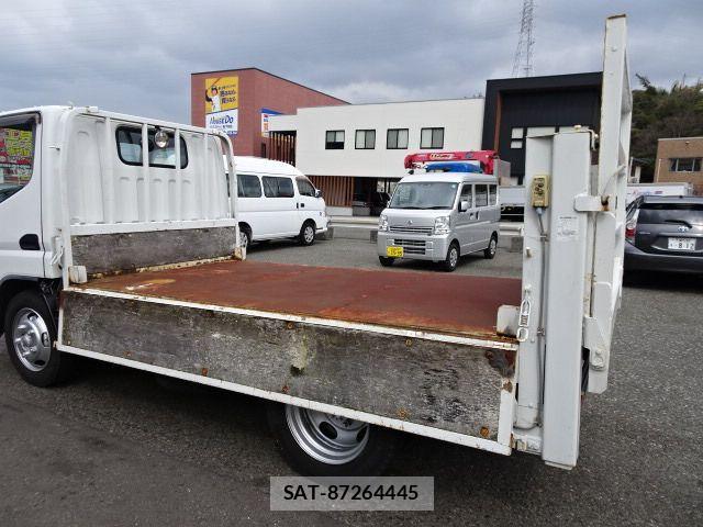 Mitsubishi CANTER 2006-09 1365981-14