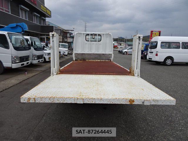Mitsubishi CANTER 2006-09 1365981-18