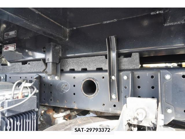 Mitsubishi CANTER 2023-06 1411623-11