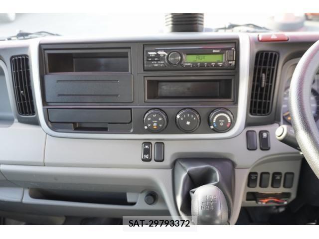 Mitsubishi CANTER 2023-06 1411623-28