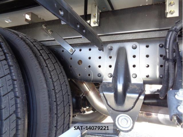 Mitsubishi CANTER 2023-05 1445078-12
