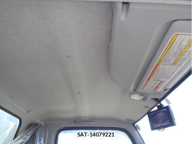 Mitsubishi CANTER 2023-05 1445078-20