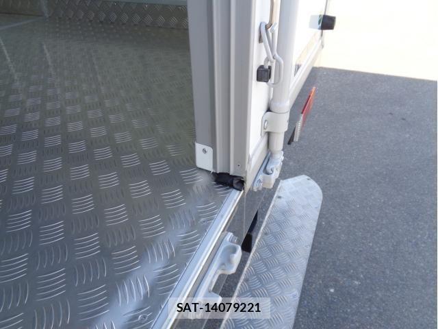 Mitsubishi CANTER 2023-05 1445078-7