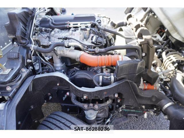 Mitsubishi CANTER 2023-01 1445077-13