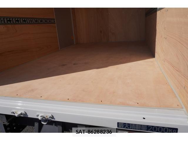Mitsubishi CANTER 2023-01 1445077-18