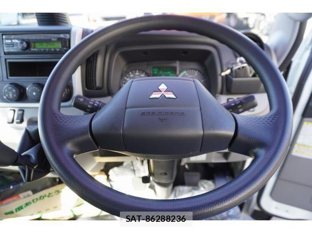 Mitsubishi CANTER 2023-01 1445077-25