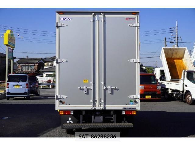 Mitsubishi CANTER 2023-01 1445077-3
