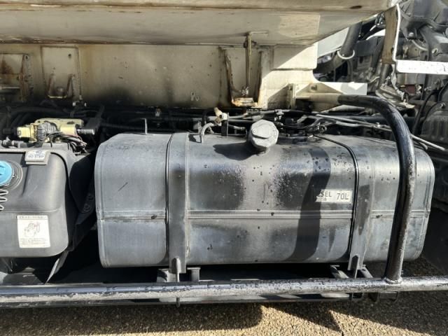 Mitsubishi CANTER 2018-05 1464898-23