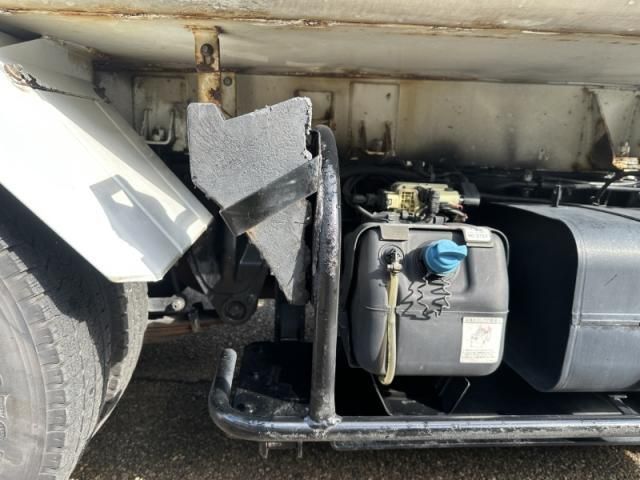 Mitsubishi CANTER 2018-05 1464898-24