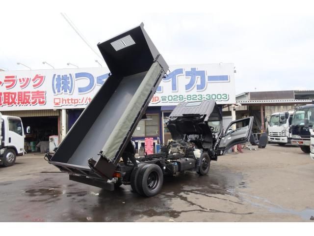 Mitsubishi CANTER 2022-07 1487780-9