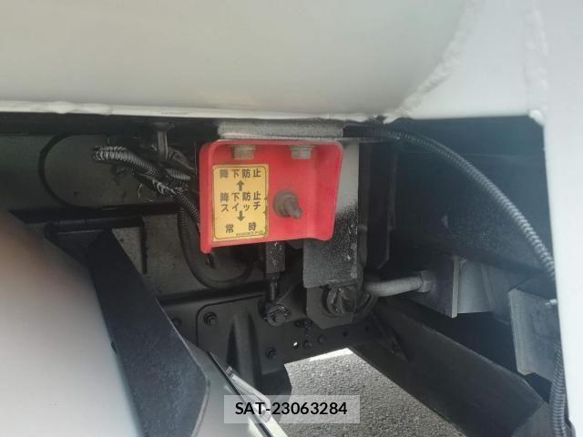 Mitsubishi CANTER 2013-03 405360-10