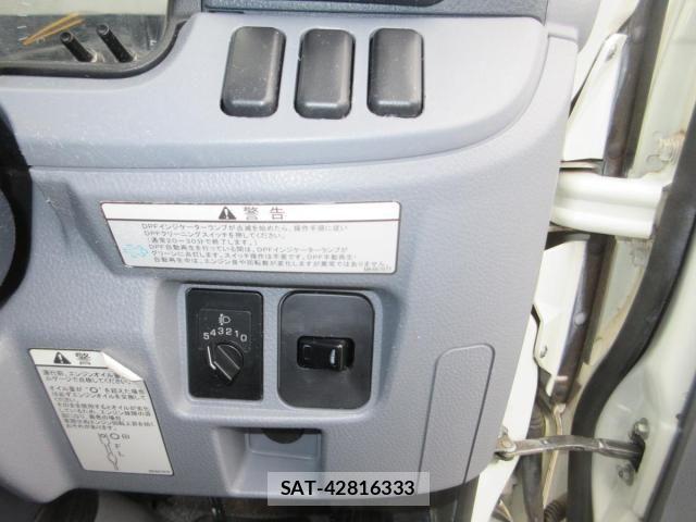 Mitsubishi CANTER 2015-12 1095822-9