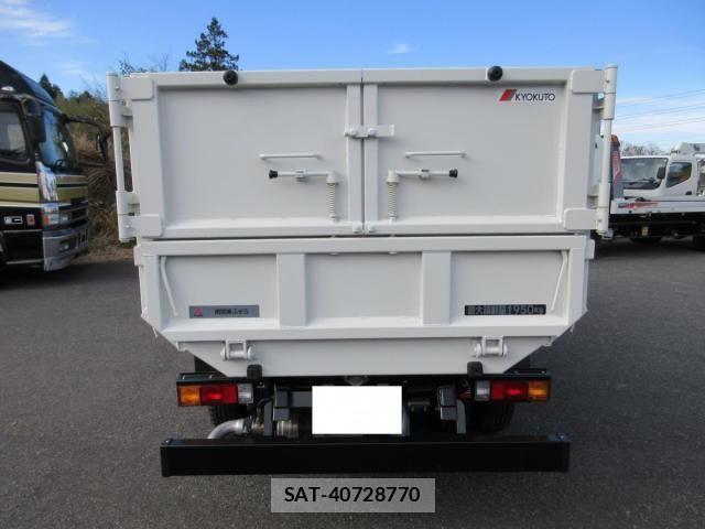 Mitsubishi CANTER 2024-10 719695-4