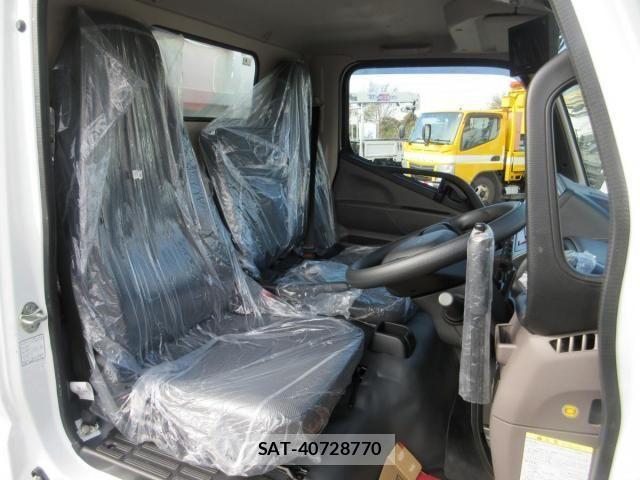 Mitsubishi CANTER 2024-10 719695-6
