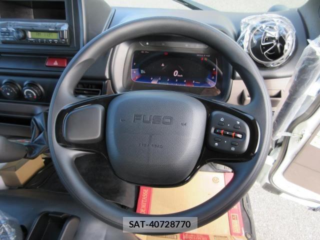Mitsubishi CANTER 2024-10 719695-9
