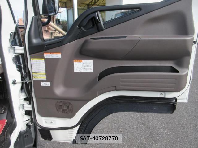 Mitsubishi CANTER 2024-10 719695-15