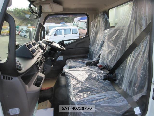 Mitsubishi CANTER 2024-10 719695-16