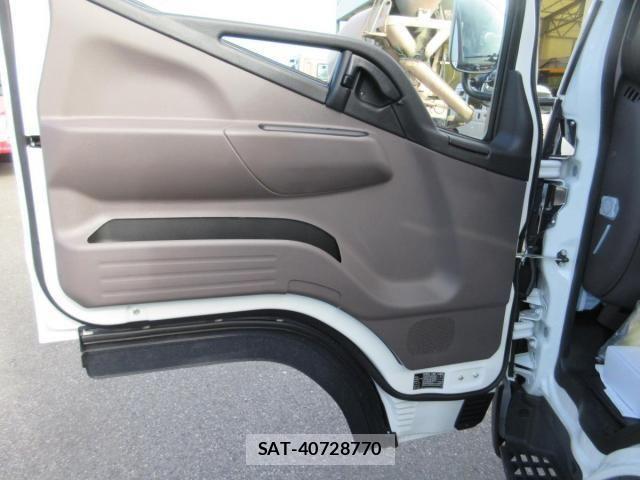 Mitsubishi CANTER 2024-10 719695-18