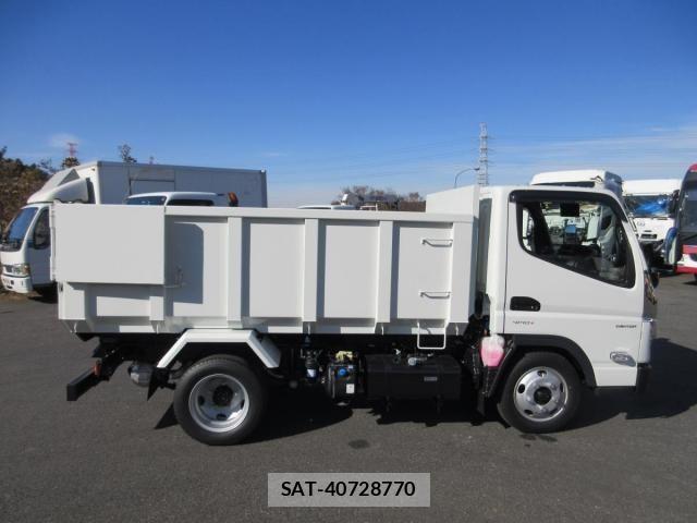 Mitsubishi CANTER 2024-10 719695-24