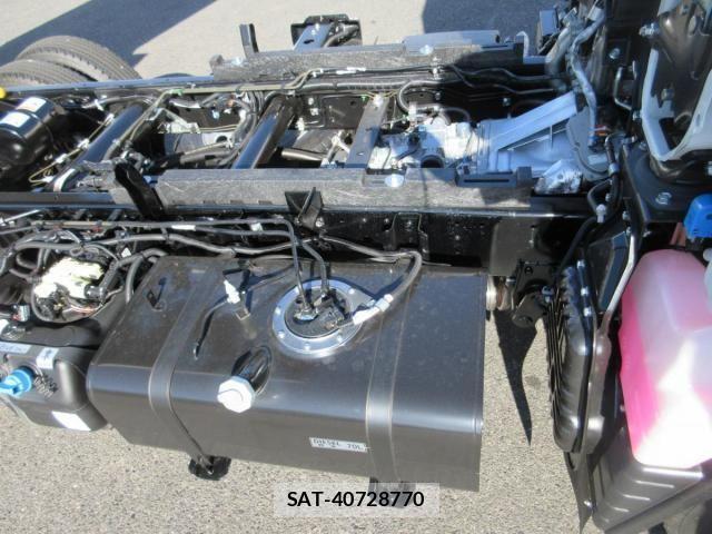 Mitsubishi CANTER 2024-10 719695-27