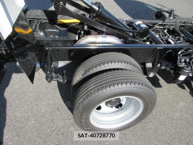 Mitsubishi CANTER 2024-10 719695-28