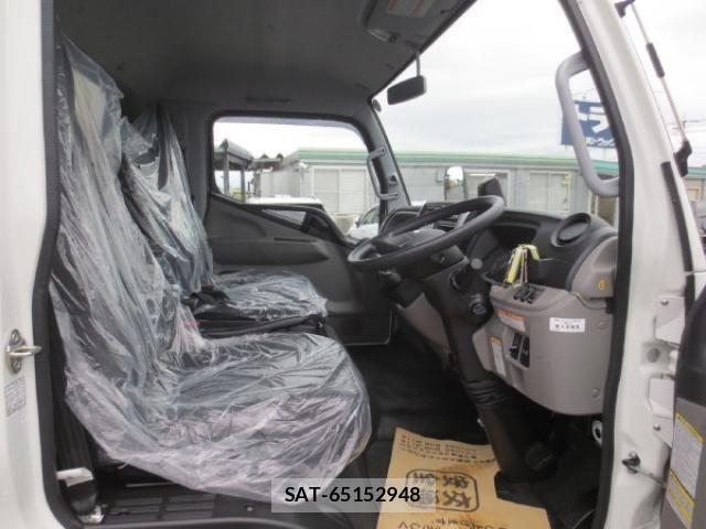 Mitsubishi CANTER 2023-10 453851-13