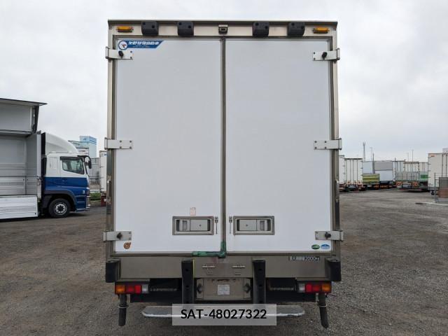 Mitsubishi CANTER 2016-09 911850-5