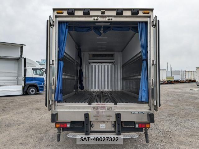 Mitsubishi CANTER 2016-09 911850-8